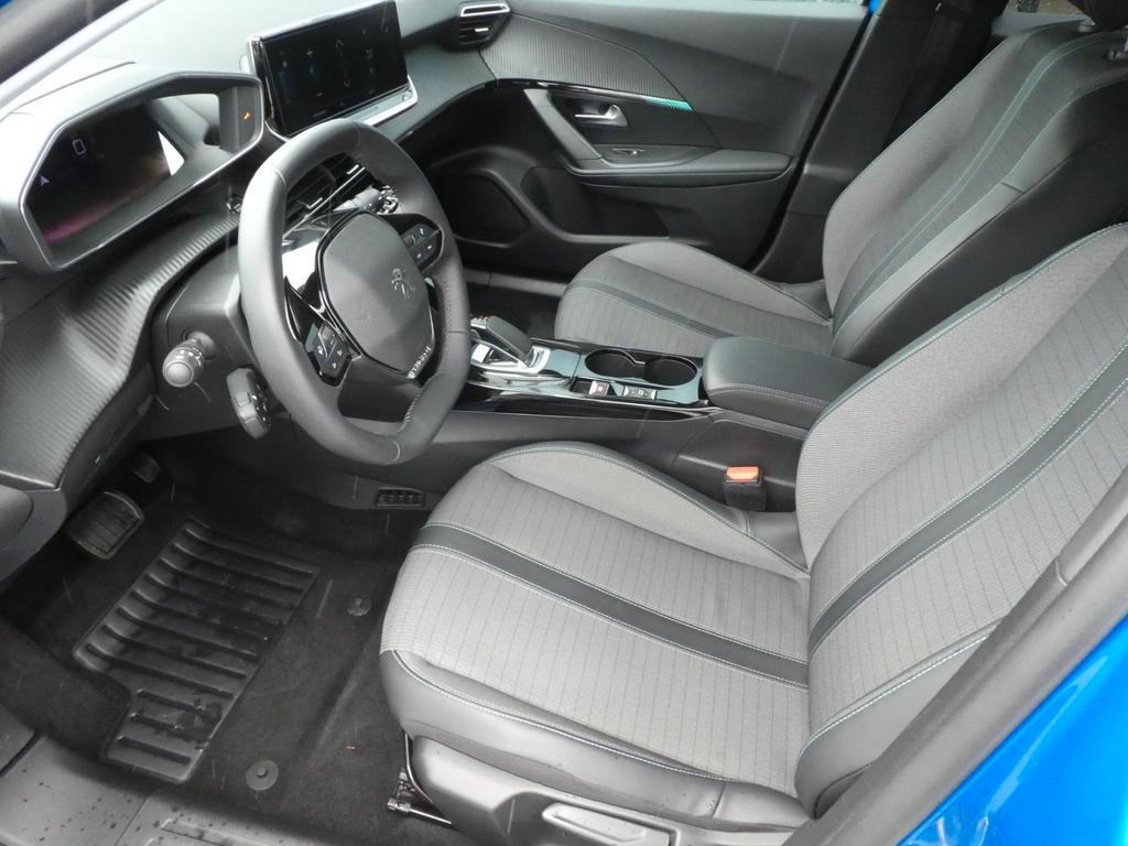 Peugeot e-2008