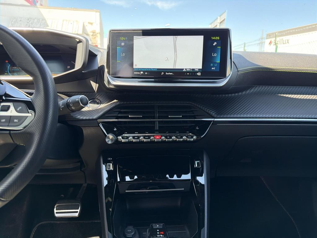Peugeot e-2008