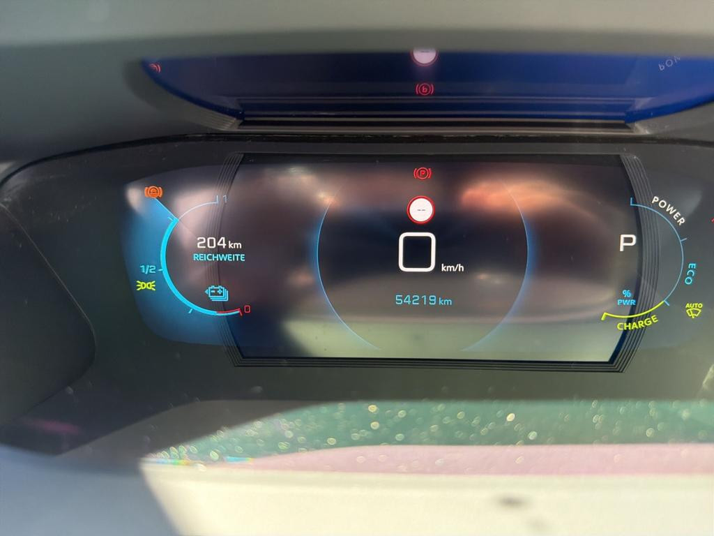Peugeot e-2008
