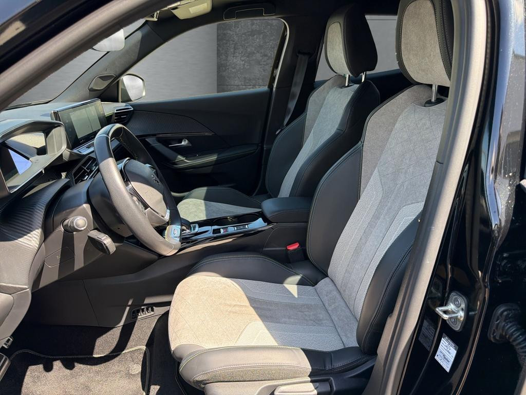 Peugeot e-2008