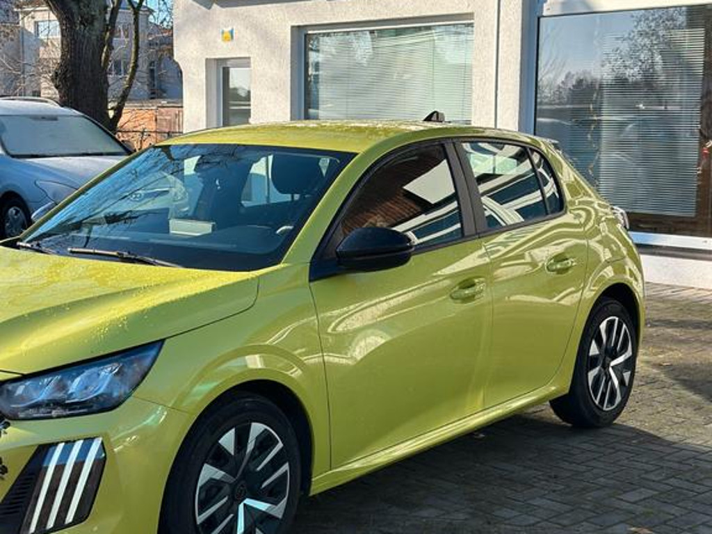 Peugeot 208