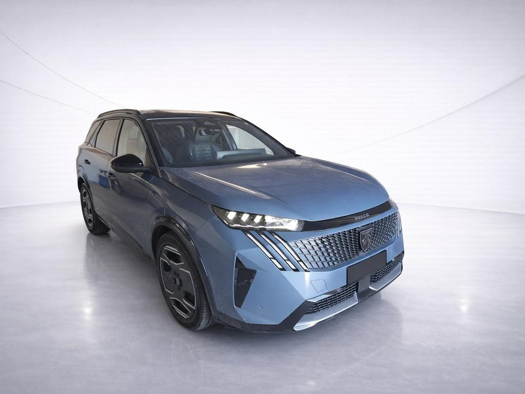 Peugeot E-5008