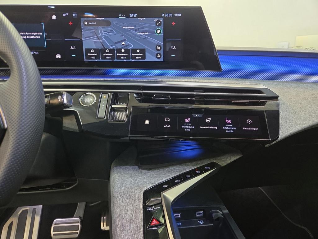 Peugeot E-3008