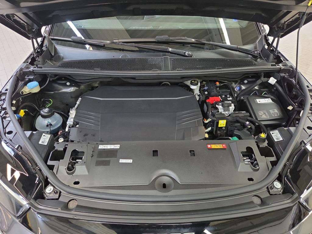 Peugeot E-3008
