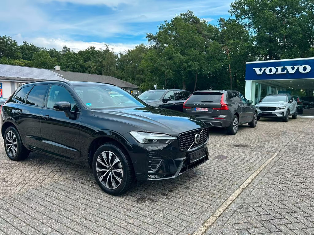 Volvo XC60 AWD Plus Dark