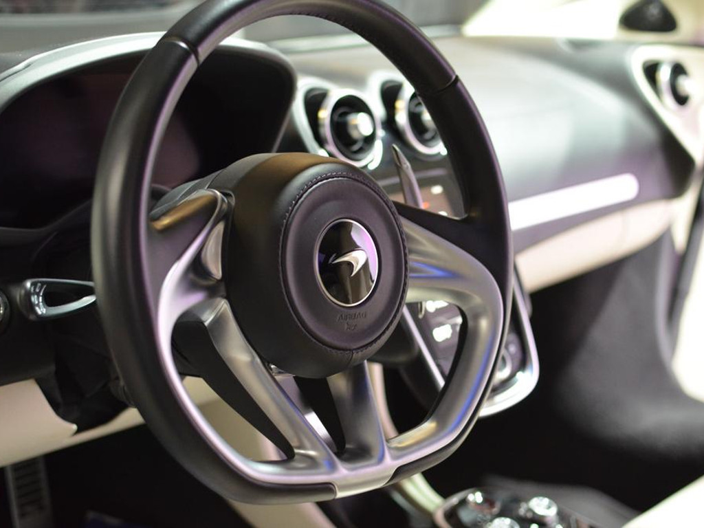 McLaren GT