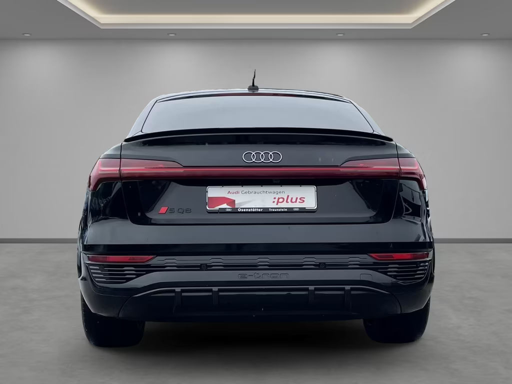 Audi SQ8 e-tron