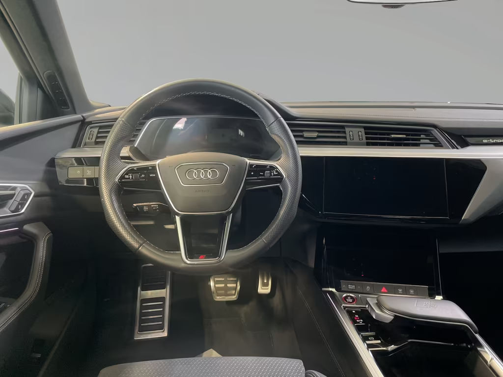 Audi SQ8 e-tron