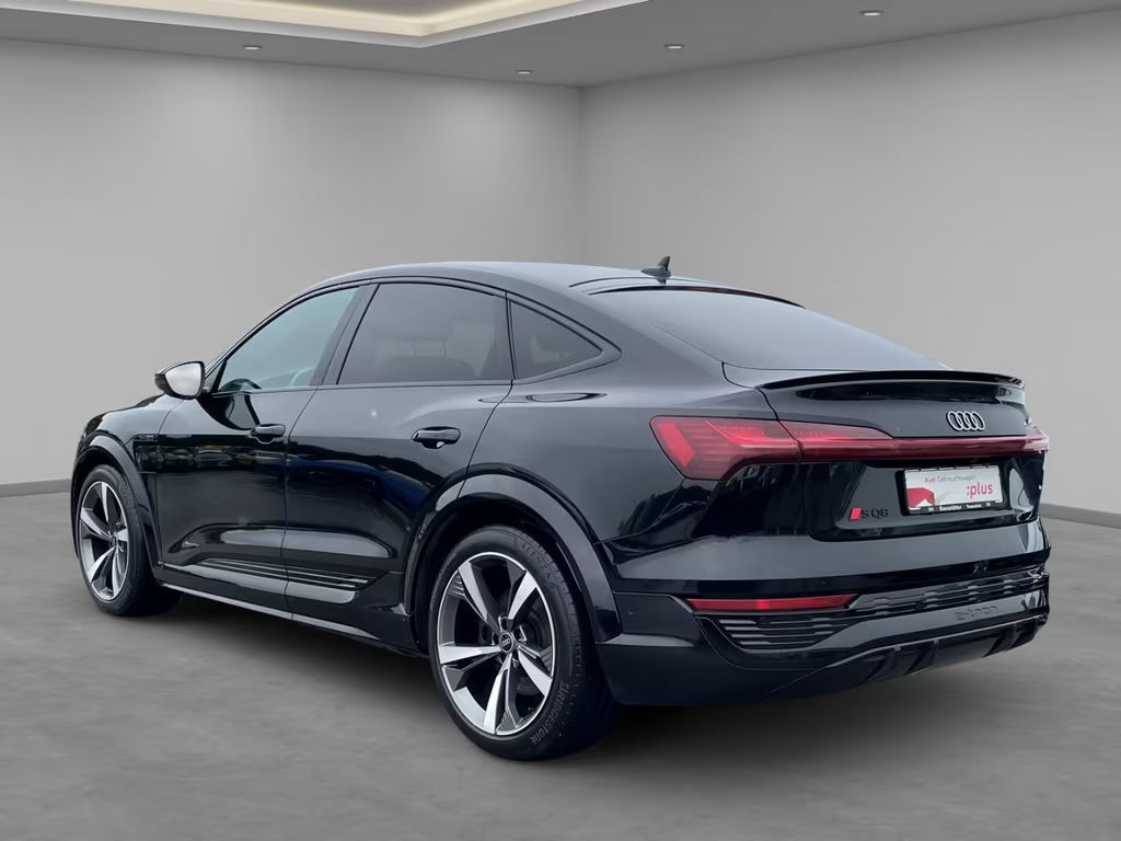 Audi SQ8 e-tron