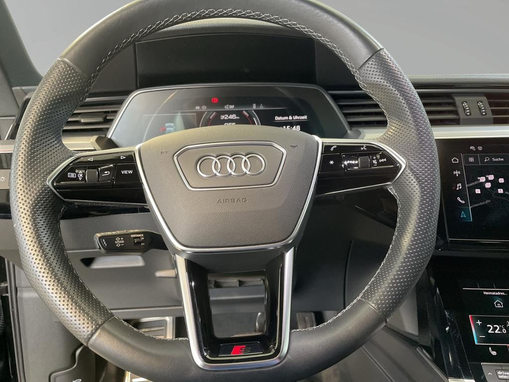 Audi SQ8 e-tron