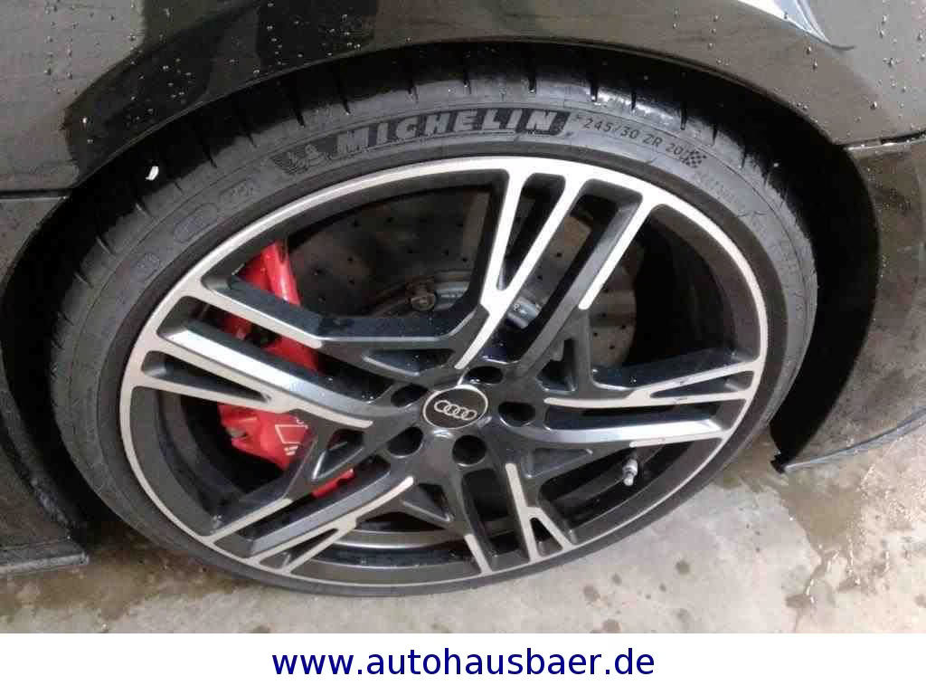 Audi R8 Spyder Quattro 5.2 FSI Performance