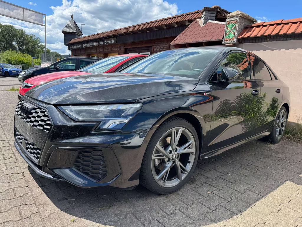 Audi A3 Sedan S-Line Sport Ultra 35 TFSI