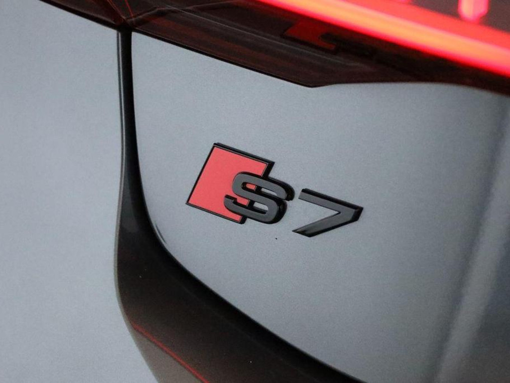 Audi S7