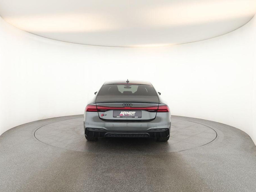 Audi S7
