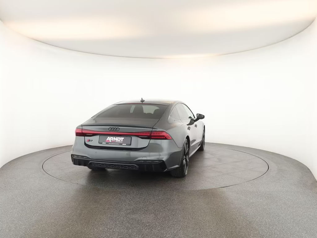 Audi S7