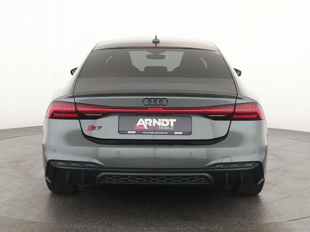 Audi S7