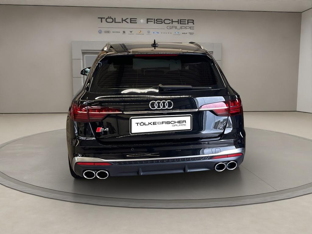 Audi S4