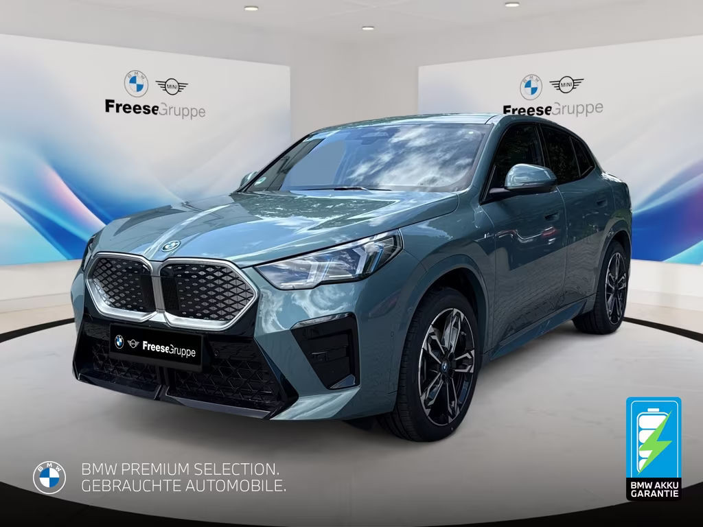 BMW iX2 xDrive30