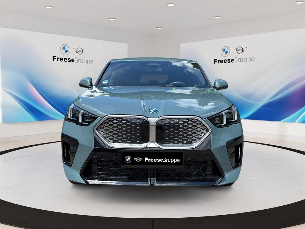 BMW iX2