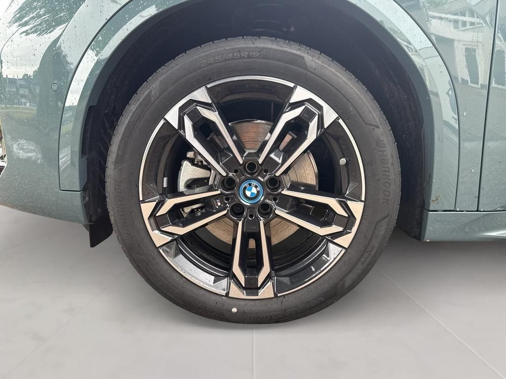 BMW iX2