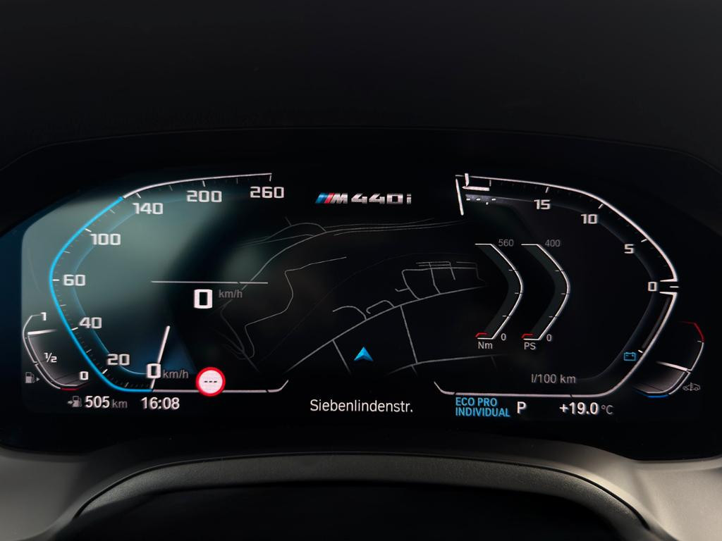 BMW M440