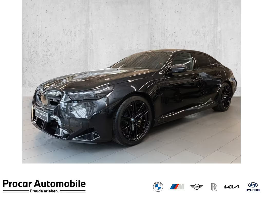 BMW M5 Sedan
