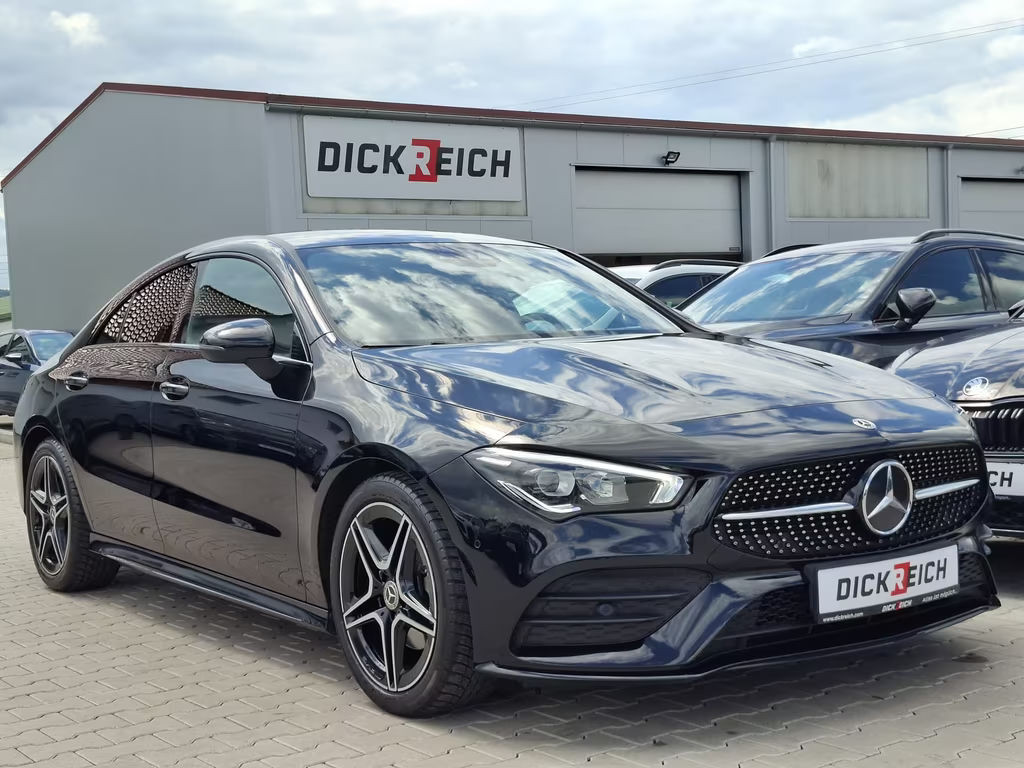 Mercedes-Benz CLA-Klasse CLA 200 AMG Line Sedan
