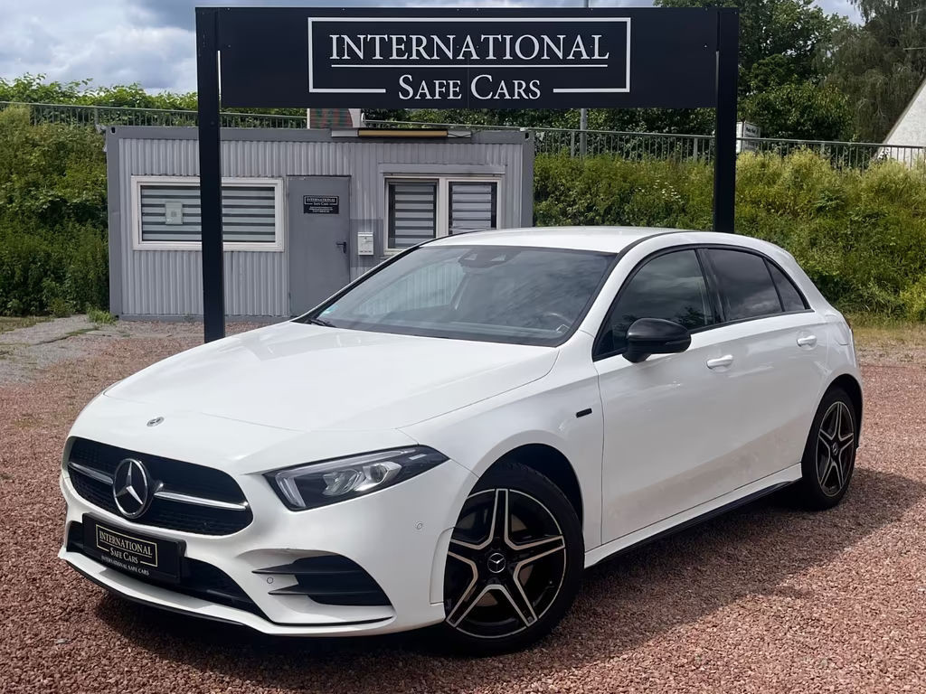 Mercedes-Benz A-Klasse A 250 AMG Line A 250 e