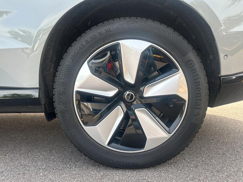 Volvo EX90