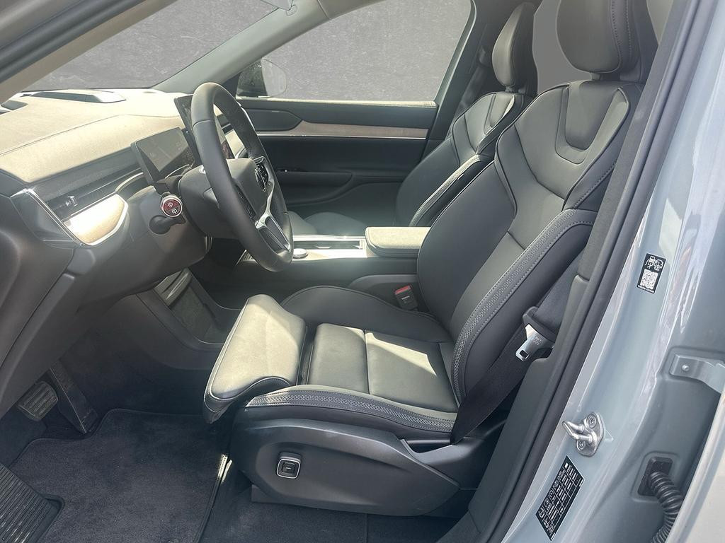 Volvo EX90