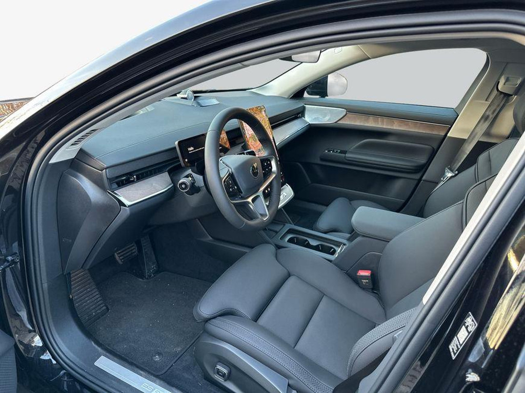 Volvo ES90