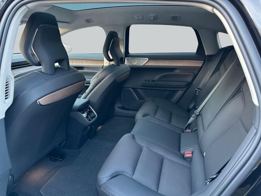 Volvo ES90