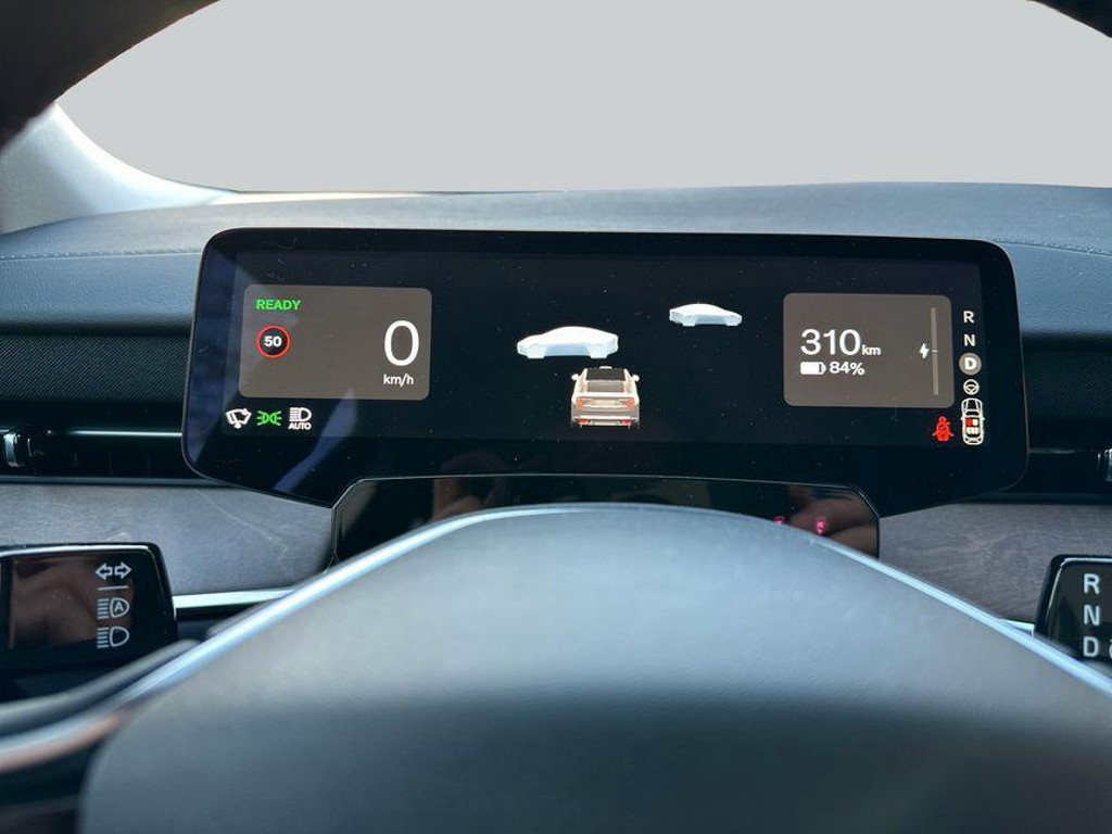 Volvo ES90