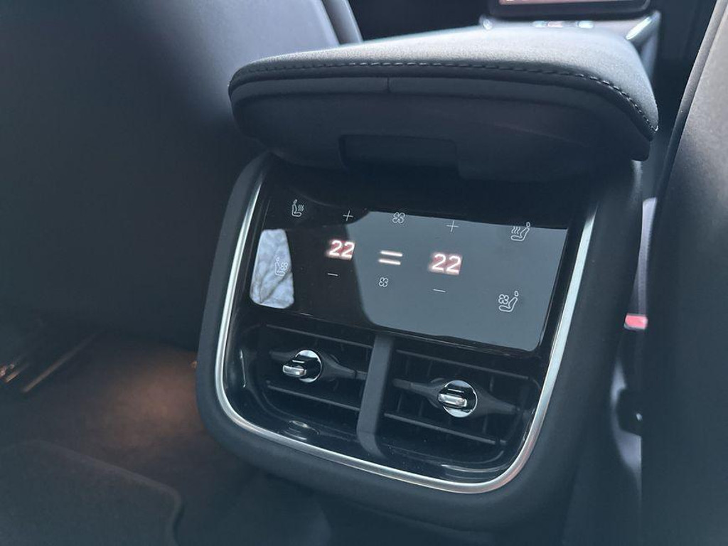 Volvo ES90