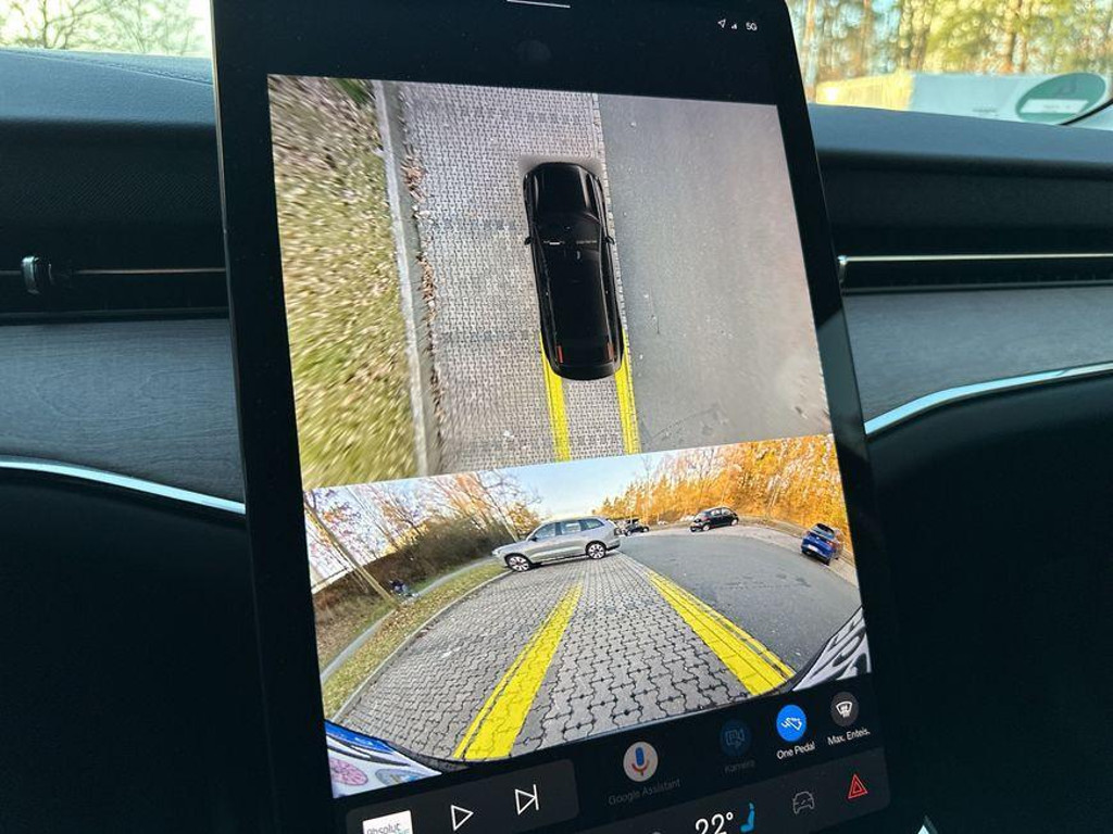 Volvo ES90