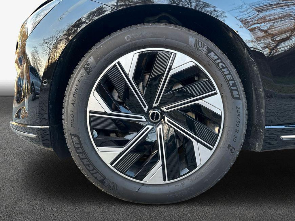 Volvo ES90