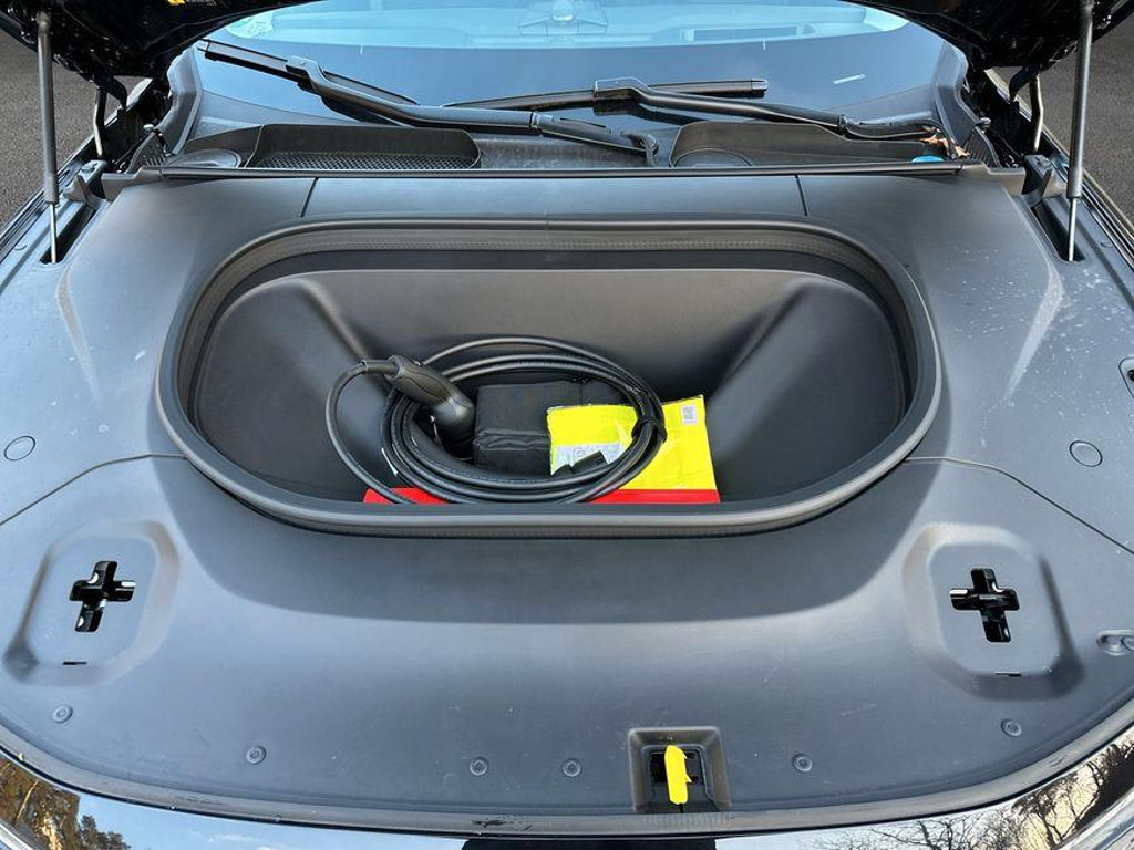 Volvo ES90