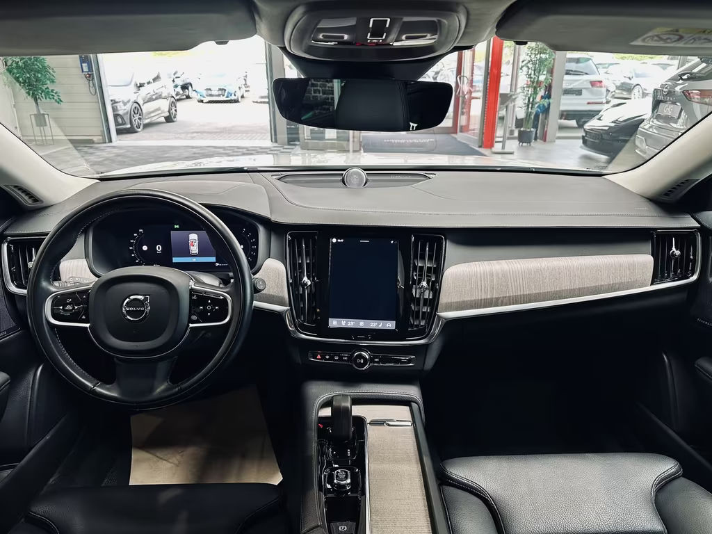 Volvo V90 Cross Country