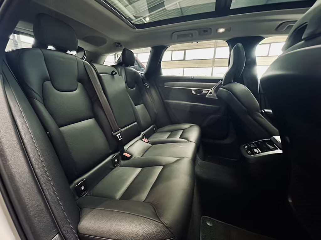 Volvo V90 Cross Country