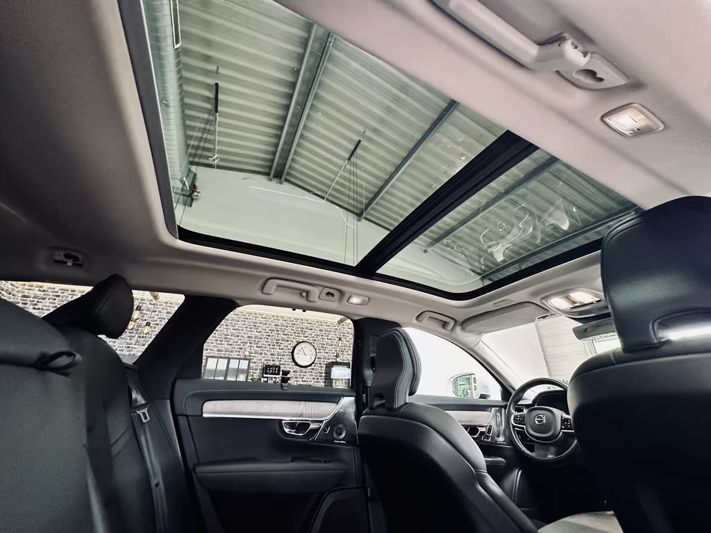 Volvo V90 Cross Country