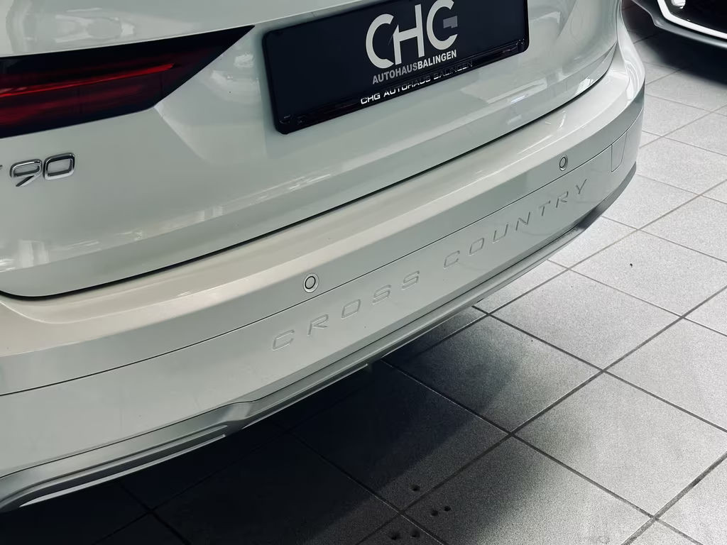 Volvo V90 Cross Country
