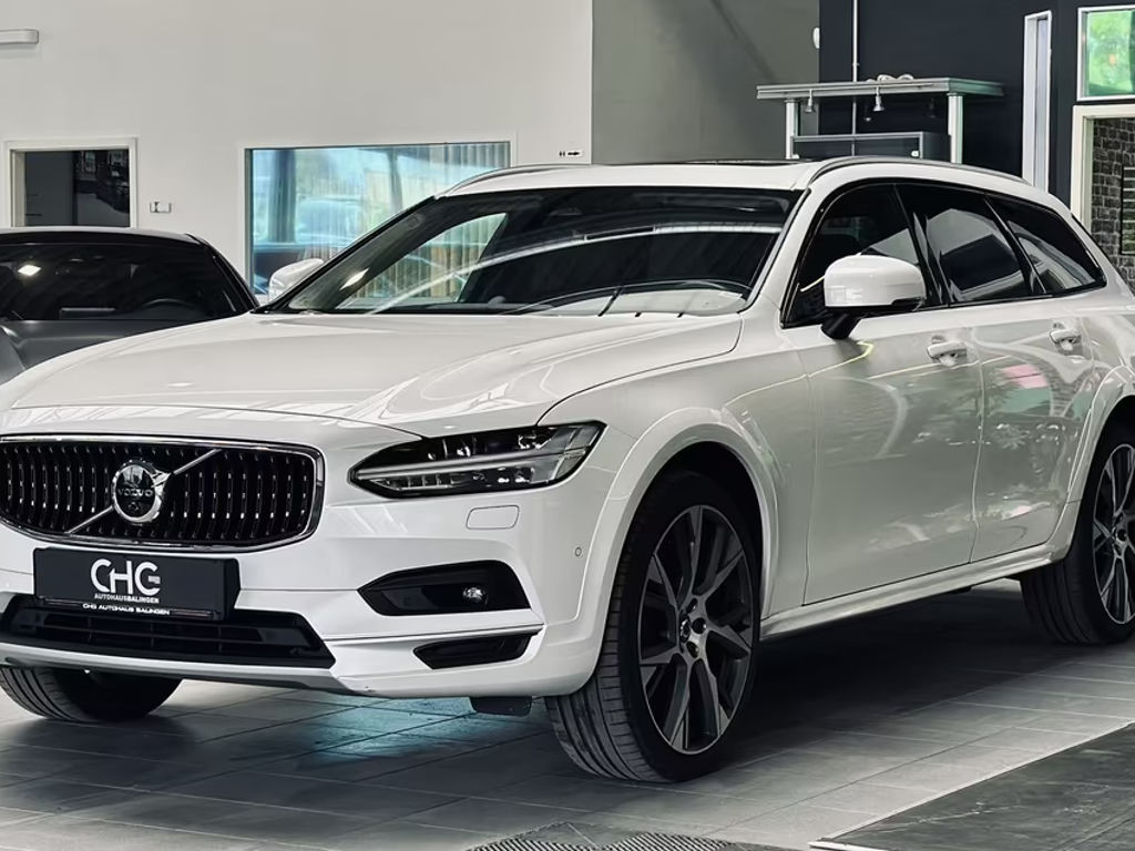 Volvo V90 Cross Country