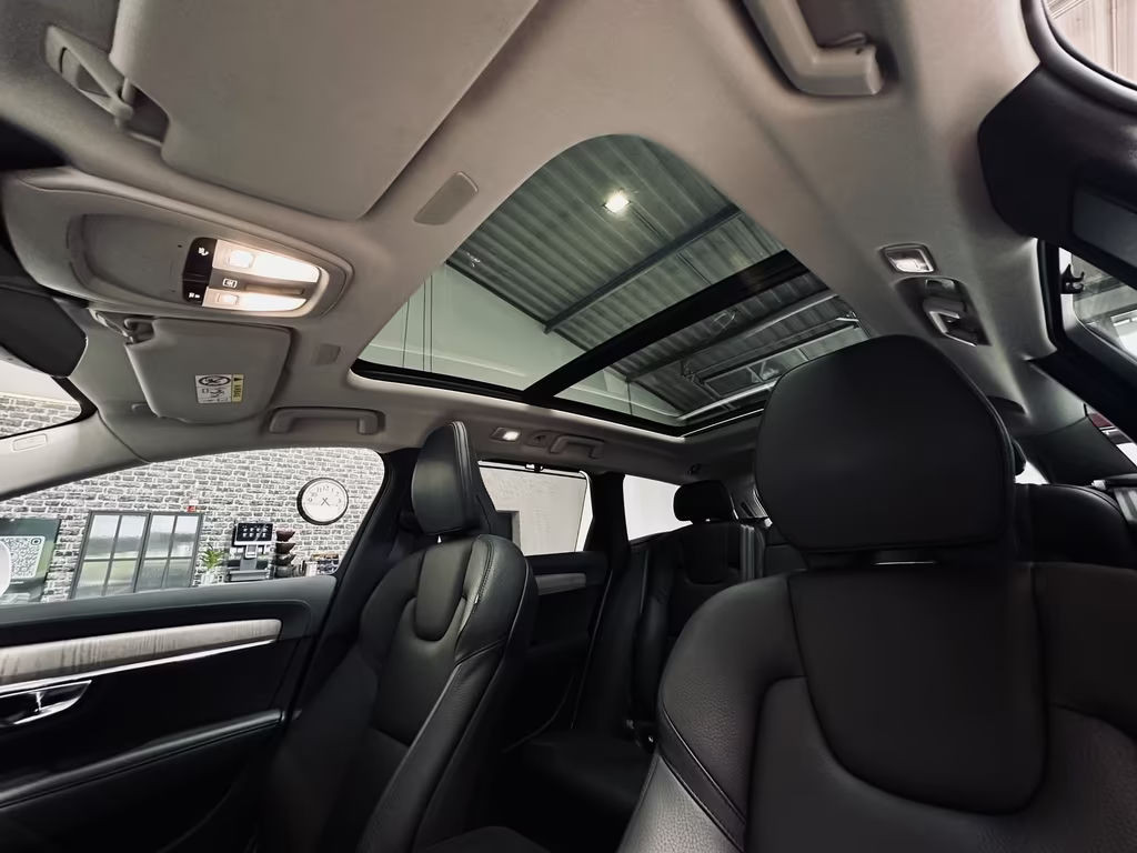 Volvo V90 Cross Country