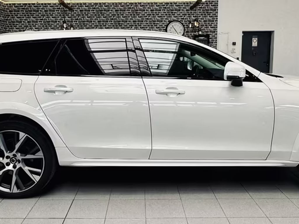 Volvo V90 Cross Country