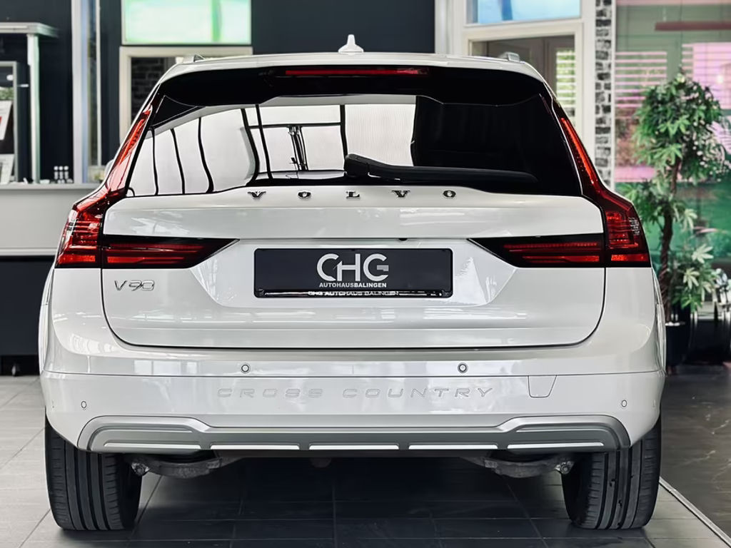 Volvo V90 Cross Country
