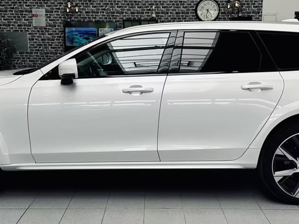 Volvo V90 Cross Country