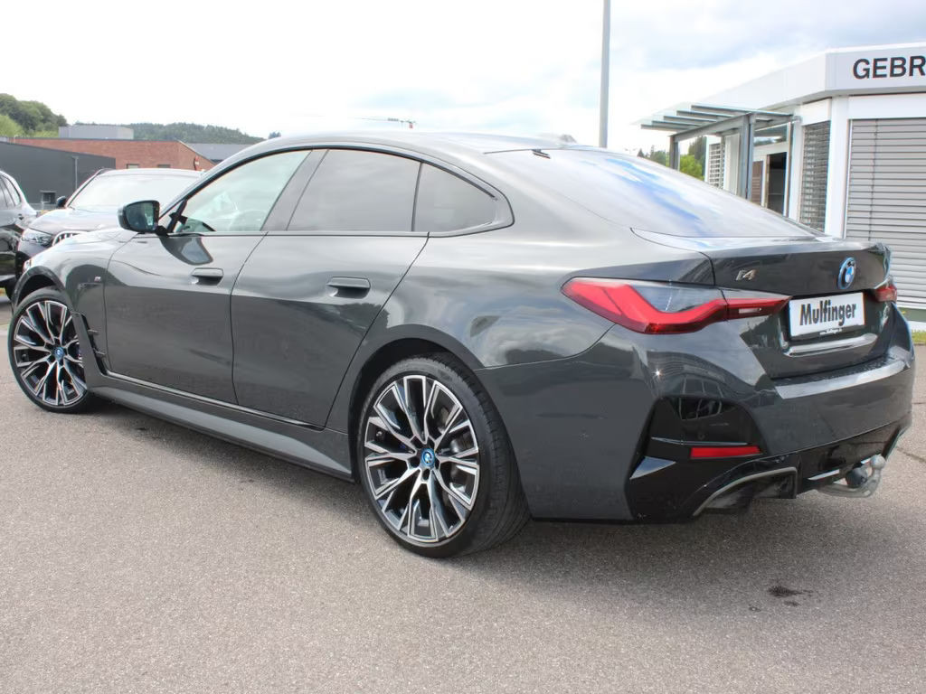 BMW i4