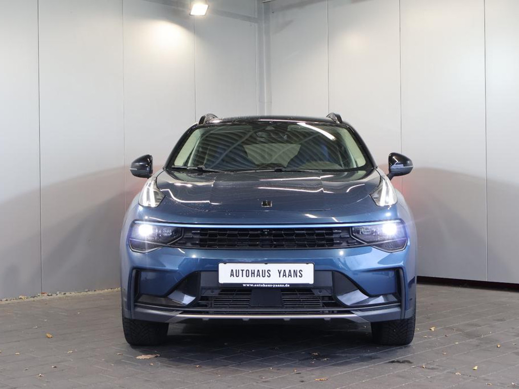 Lynk&Co 01