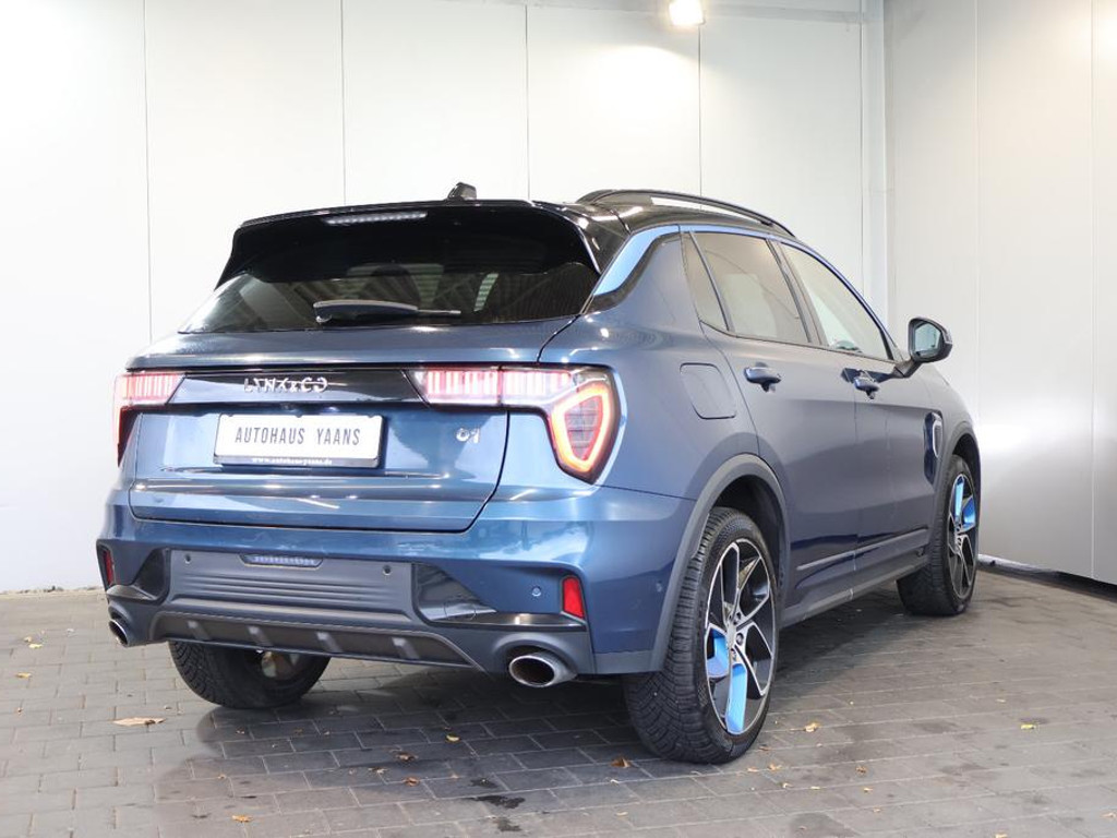 Lynk&Co 01