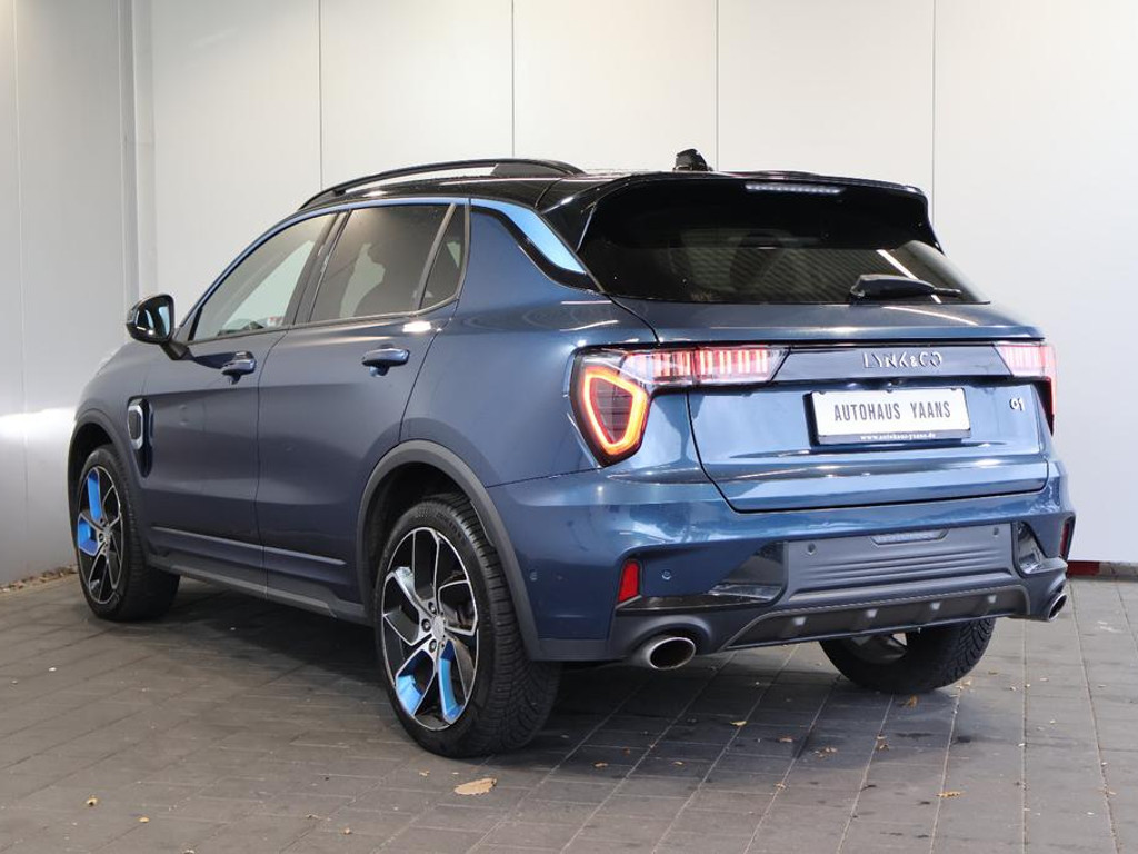 Lynk&Co 01